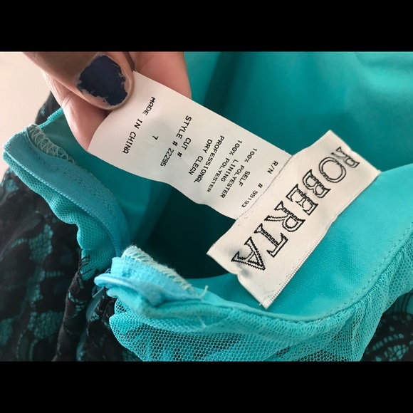 Prom dress - Picture 2 of 3